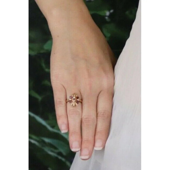 10k Yellow Gold Natural Ruby and Diamond Flower Ring Size 5 1/4 - Picture 3 of 8